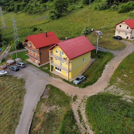 Апартаменти Apartman Ognjenovic Плужине Екстер'єр фото